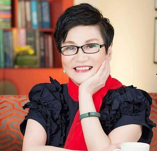 张小燕最新爆料新闻直播,娱乐圈最新爆料大揭秘！  第1张